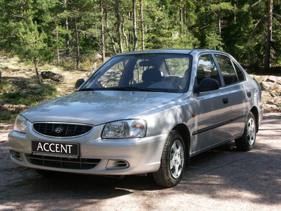  Hyundai Accent 2004 года  (фото 18 из 29)